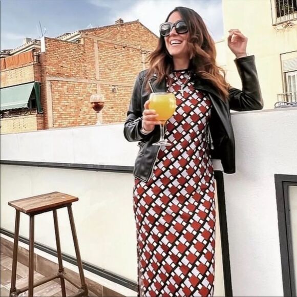 Zara Midi Dress - Picture 2 of 8